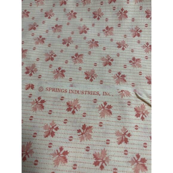 Vintage Springs Industries Cotton Fabric 29" x 44" Wide Pink Maple Leaf Quilting - Picture 4 of 5